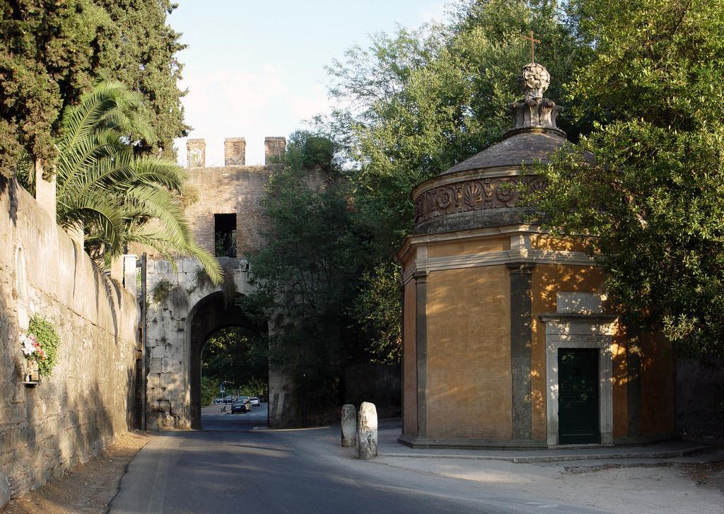Porta Latina Suite Roma Exterior foto